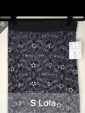 LuLaRoe Black and White Floral Lace-Pattern Lola Skirt size S